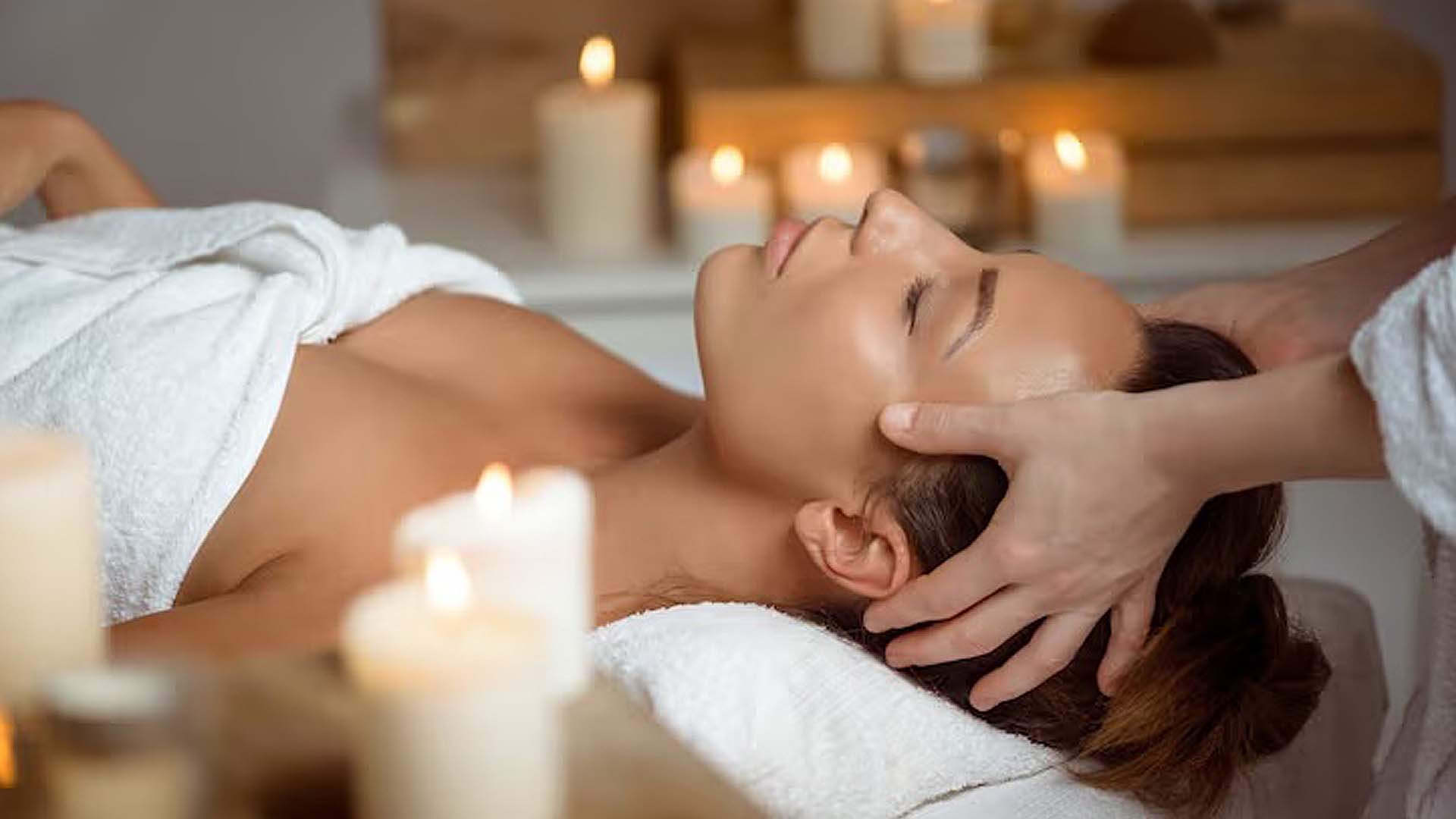 femme massage tete